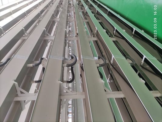 Plantação de frutas de qualidade alimentar em PVC